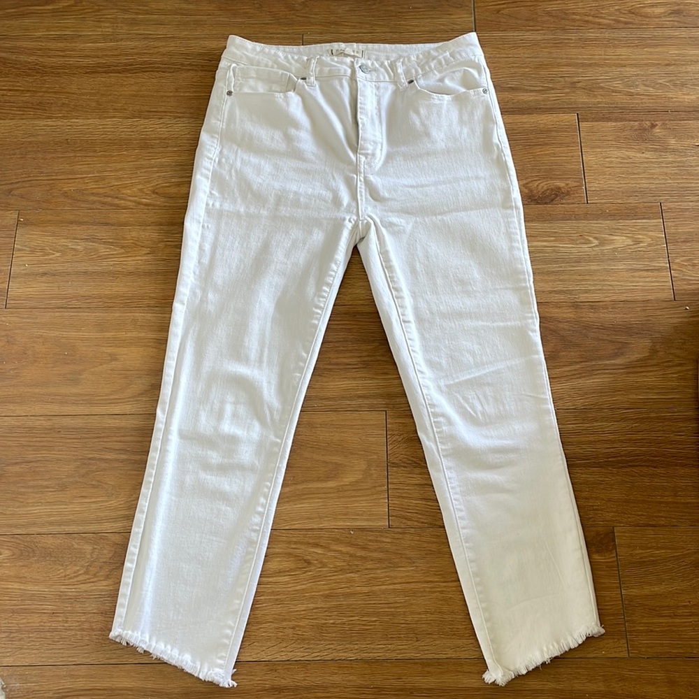 Francesca’s size 30 White Skinny Jeans